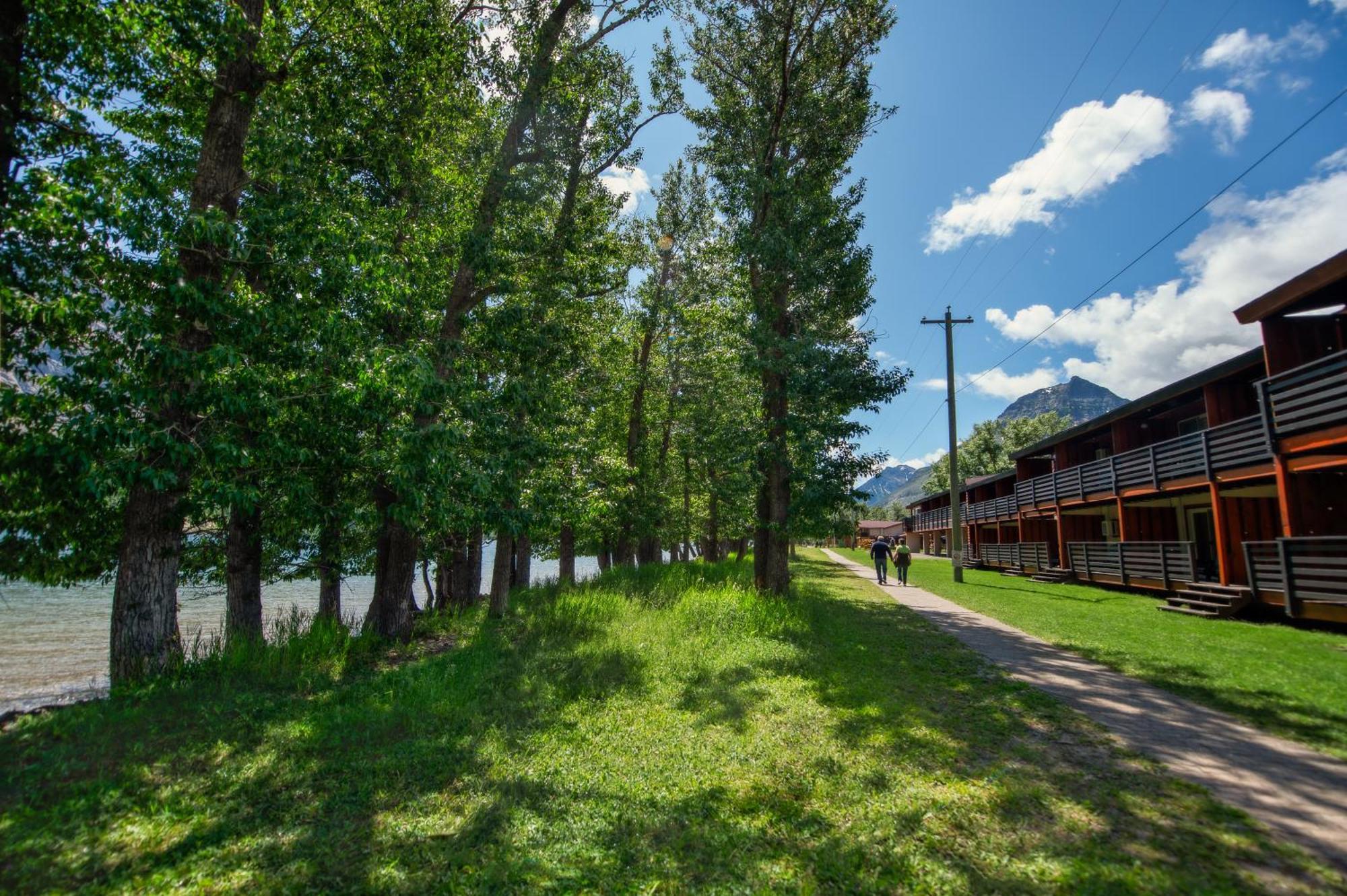 Bayshore Inn & Spa Waterton Exterior foto